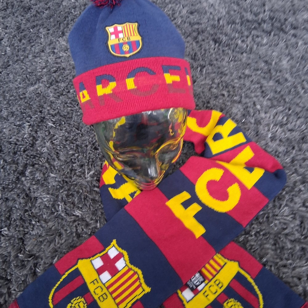 FC Barcelona Hat and Scarf Set